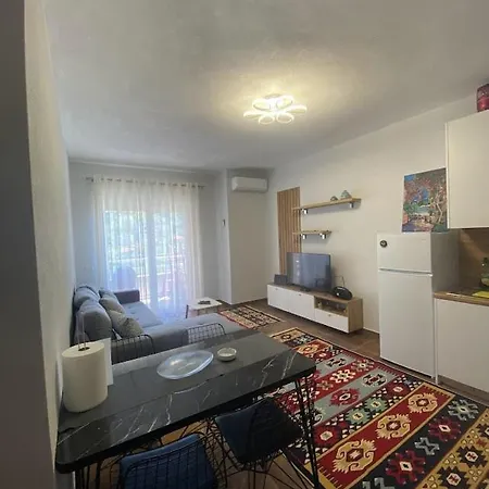Apartment A&t *